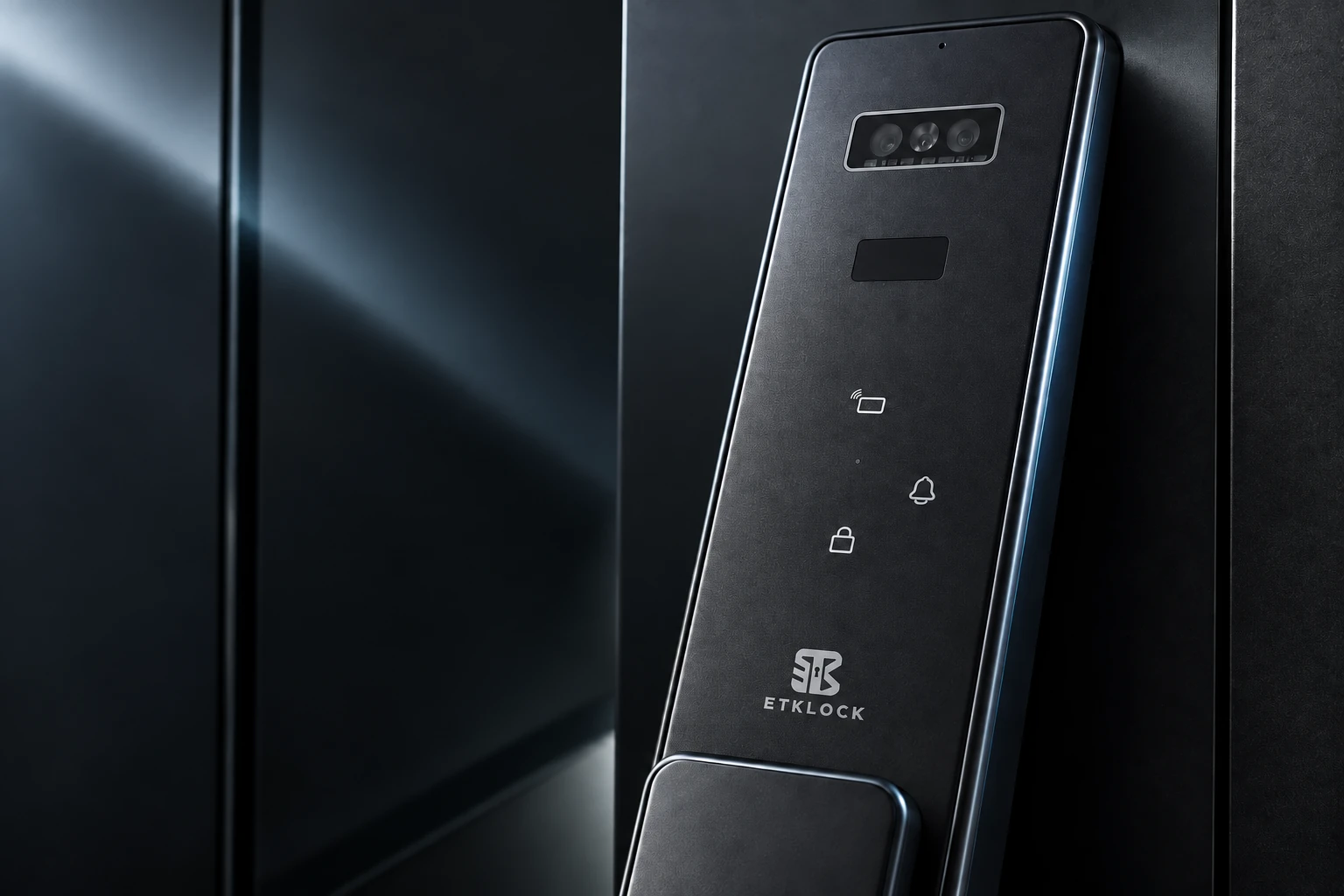 ETKLOCK logolu akıllı kilidin sensör ve yüzey detayları